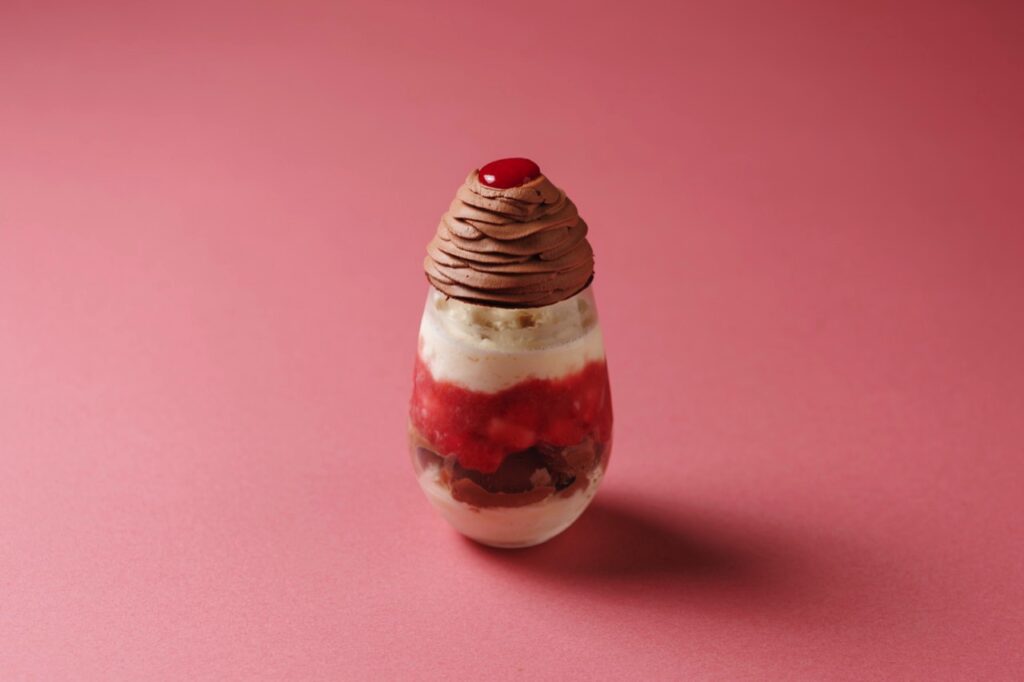 ［RAU Patisserie & Chocolate］のGlass Dessert Chocolate & Strawberry