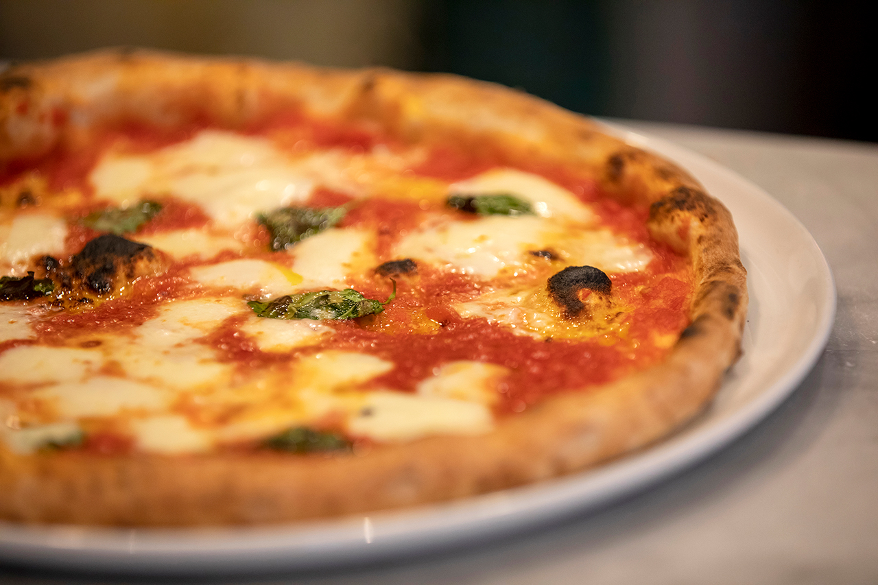 ピッツェリア アル カミーノ 本格ピッツァ4枚セット（冷凍） の通販 Leaf 厳選 京都グルメのお取り寄せ ～Leaf KYOTO mall～