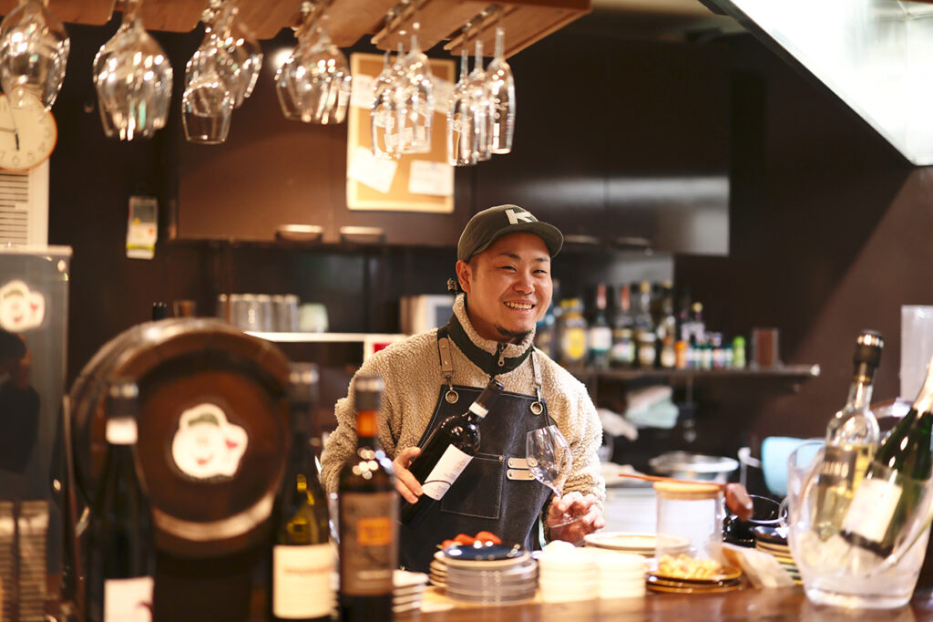 ブドウ酒場健ちゃんの店主