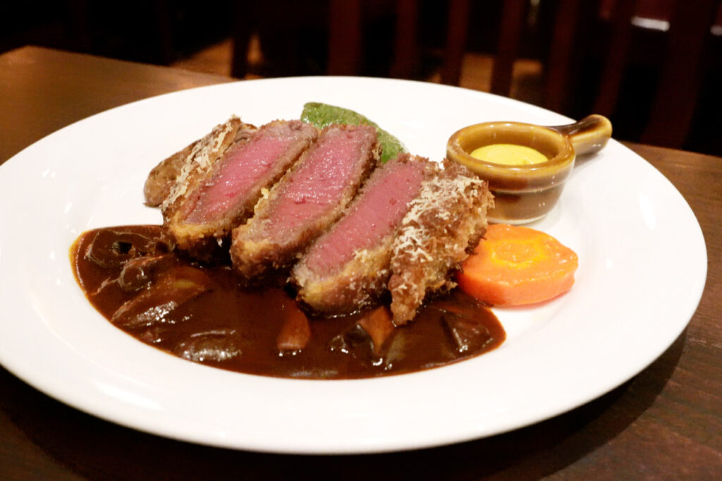 The cutlet in beef stew sauce is worth eating [Grill Capital Toyotei Porta] / Kyoto Station