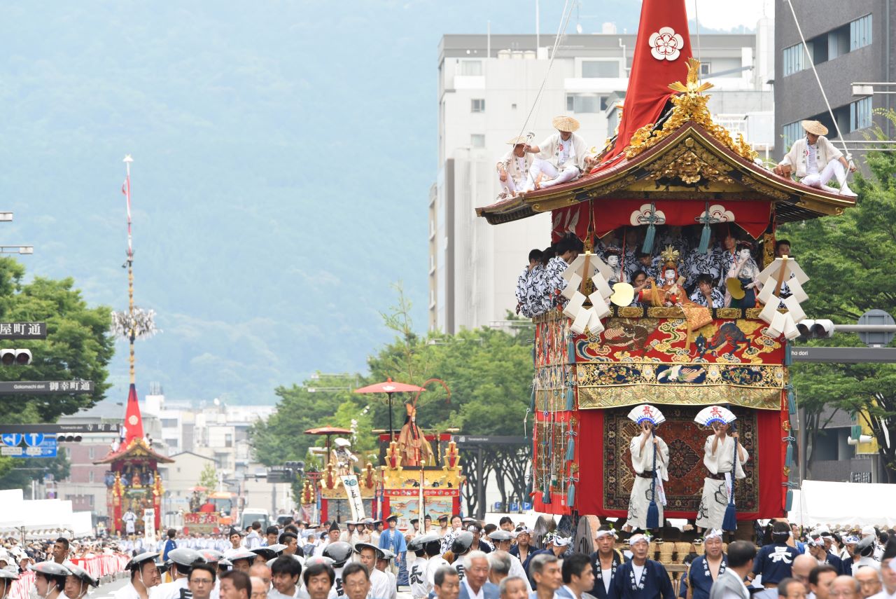 祇園囃子の音色が響く『祇園祭』／京都市内各所 | Leaf KYOTO