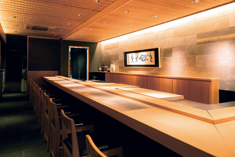 Inside Sushi Shin