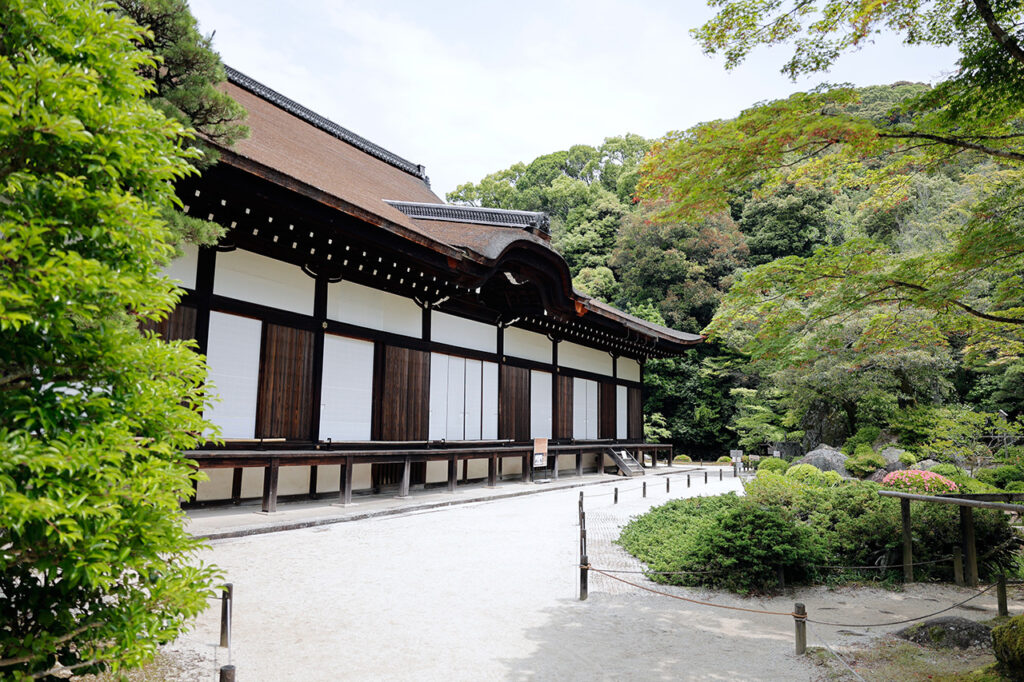 Chion-in's pond garden