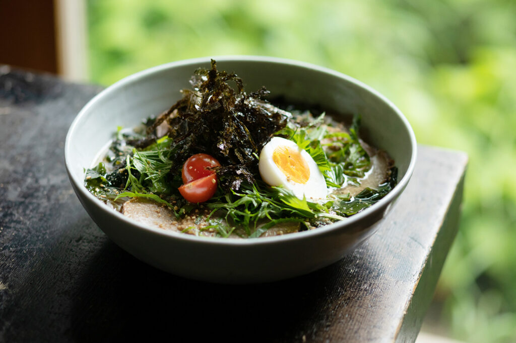 喫茶李青の韓国冷麺