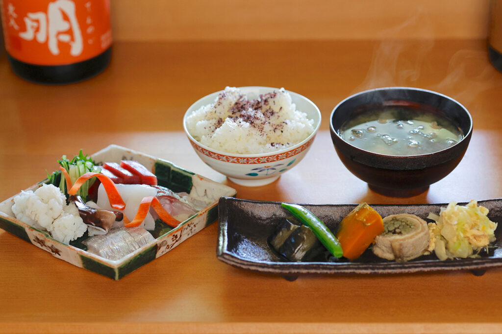 Seasonal cuisine Japanese sashimi set meal
