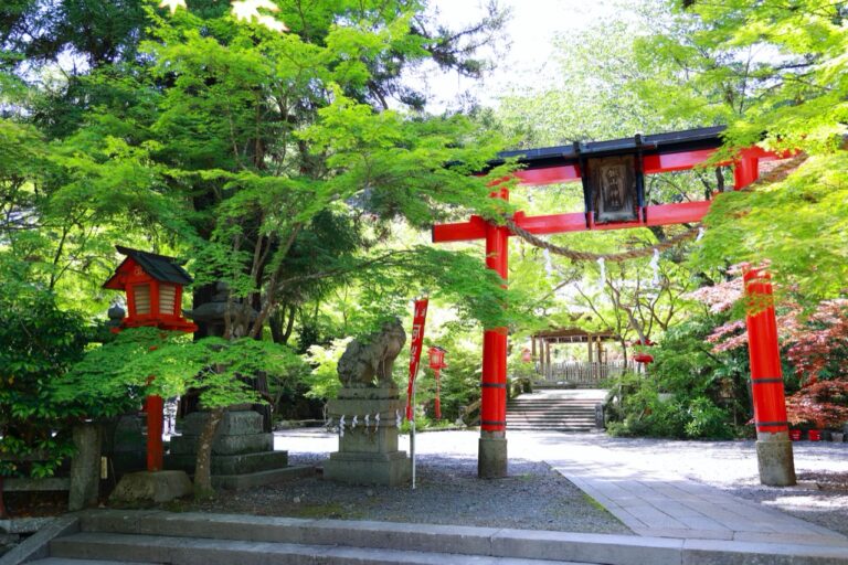 Kuwayama Shrine