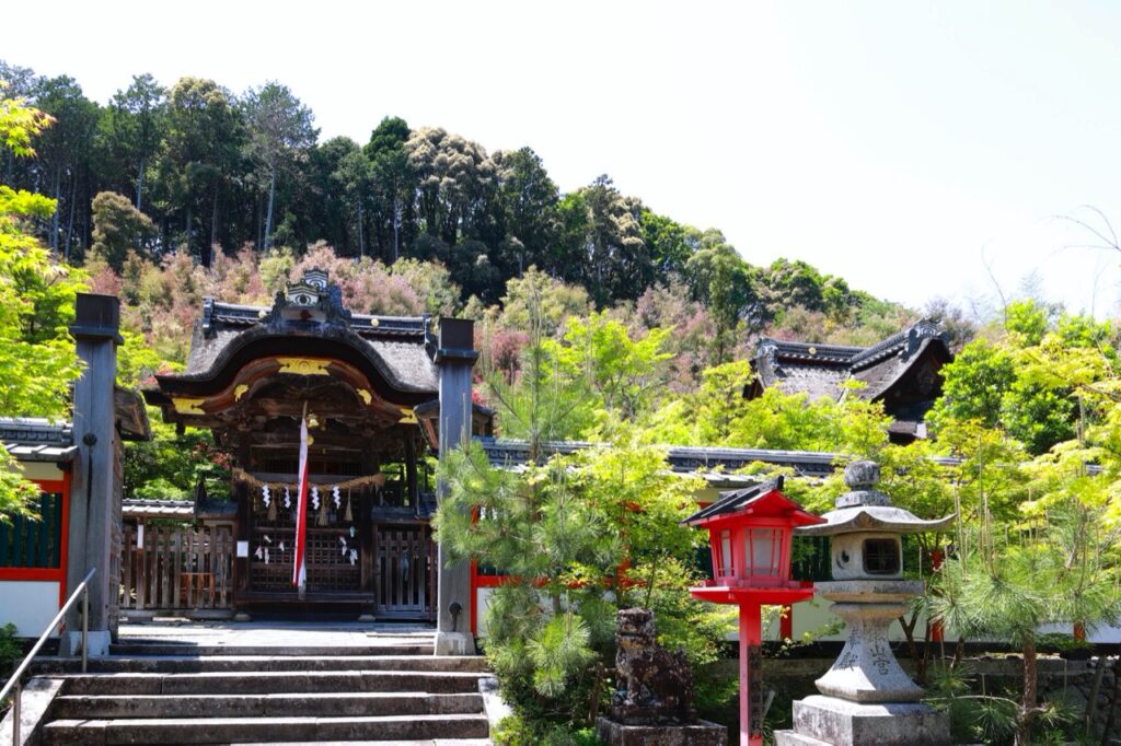 Kuwayama Shrine