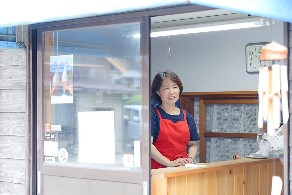 間山アイスキャンディーの店主久保さん