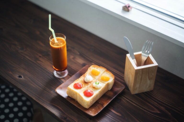 BAKE café mado mittsu.のトースト 季節のジャム