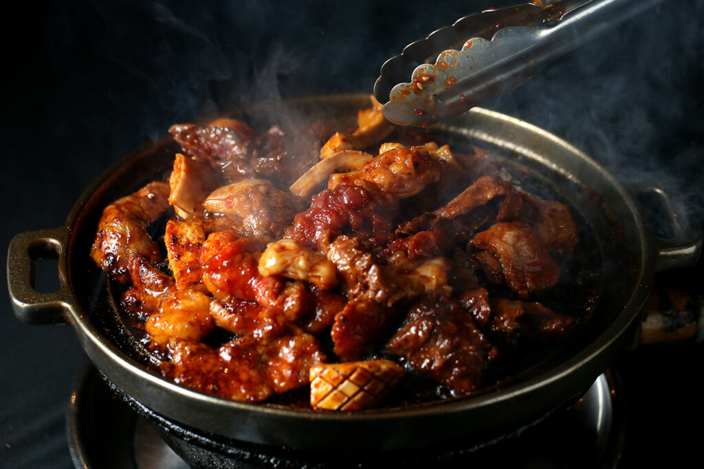 焼肉はやし 焼肉・ホルモン 赤白まぜ焼き