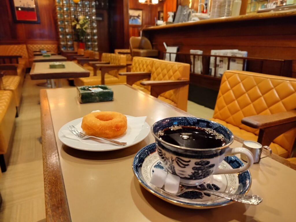 Rokuyosha Donuts & Coffee