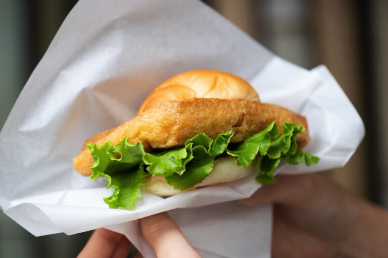 豆腐工房うえ田 御所南店の手あげバーガー