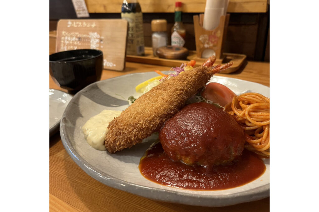 Grilled Hasegawa fried shrimp hamburger steak