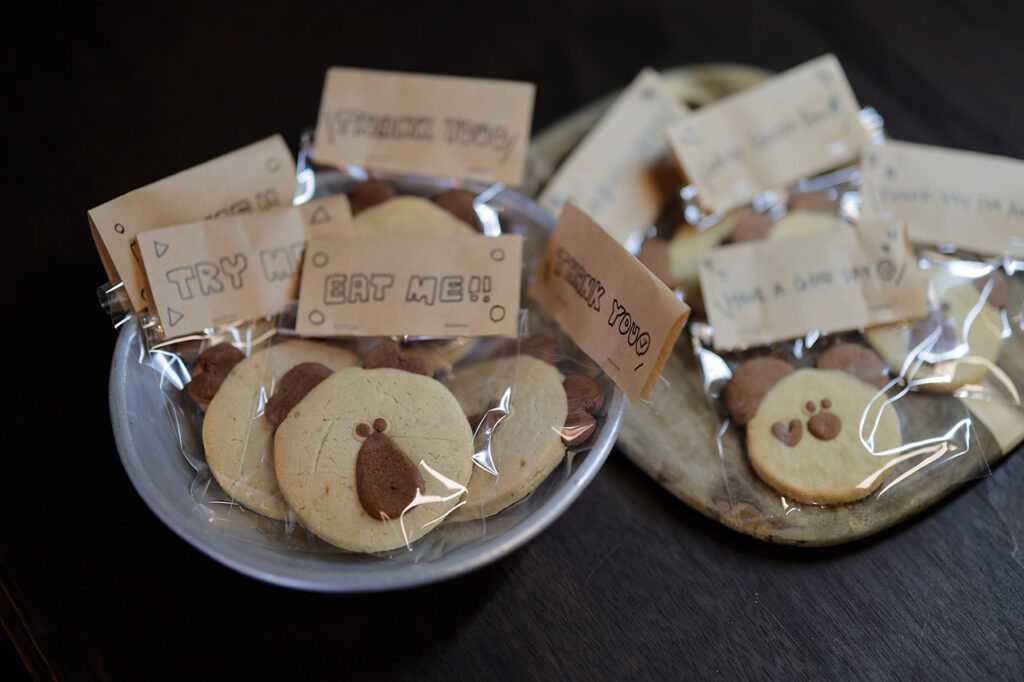 Secondhand book & reading cafe Great power rice cake one soup, one vegetable set meal rice flour cookies