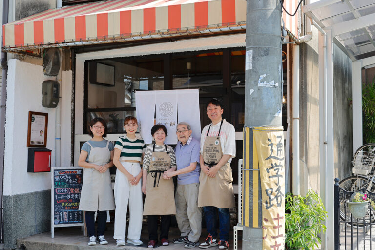 古本＆読書カフェ 大力餅の外観