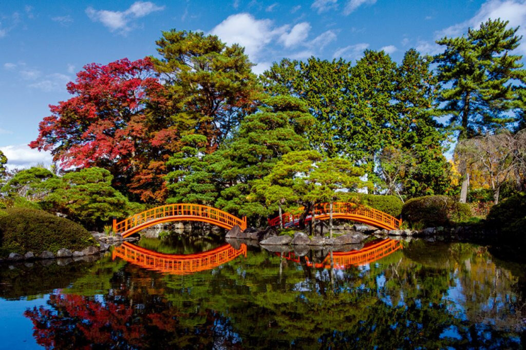 山神社（庭）