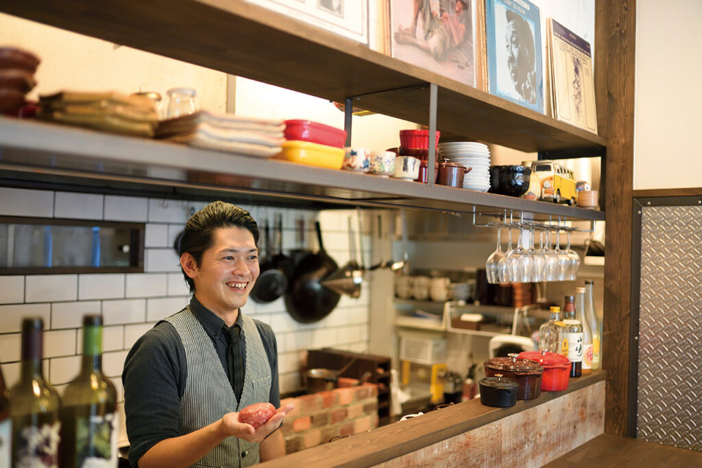 肉洋食オオタケの店主・大竹さん