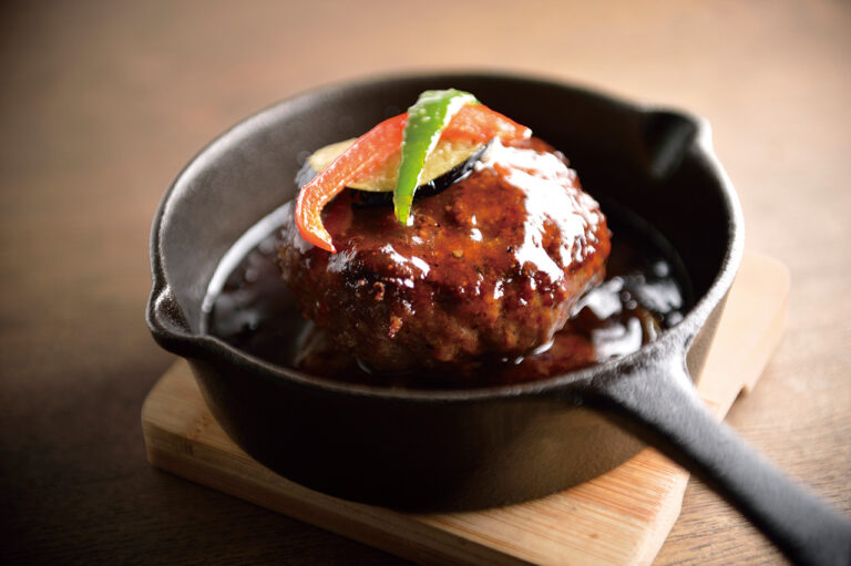 Hamburger steak at Meat & Western Cuisine Otake