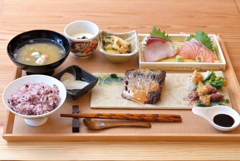 Grilled fish with tea and malt Tsukiakari