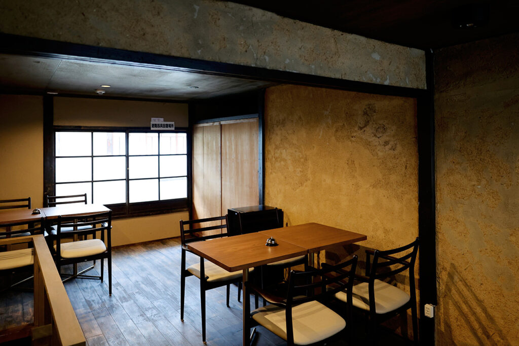 Inside the Western-style restaurant Nagago