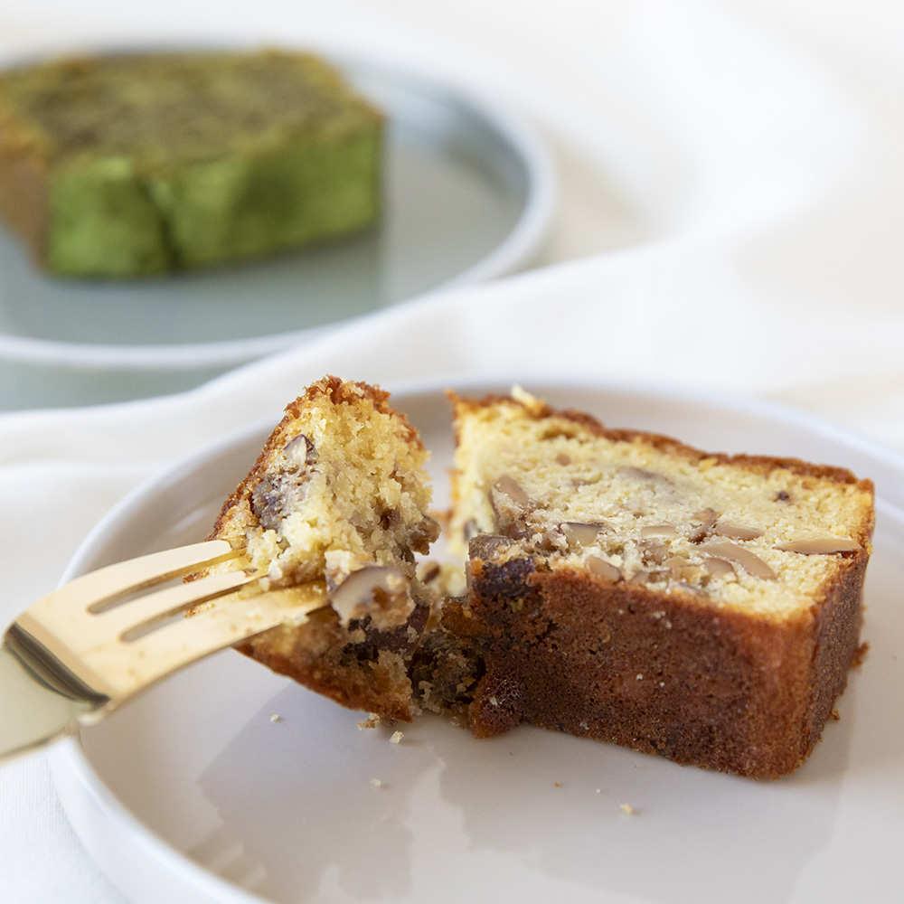 Set of 2 apricot seed low-sugar pound cakes (plain & nut, matcha)