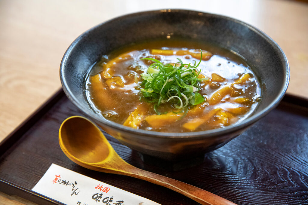 味味香　きつねカレーうどん