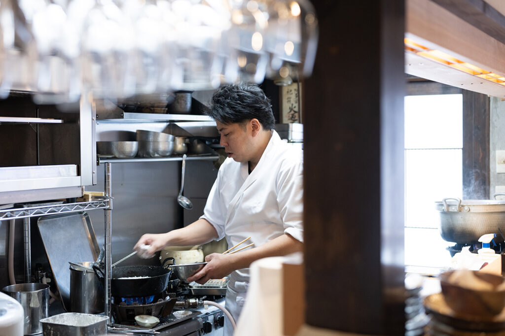 割烹料理 福やすの店主の福安さん