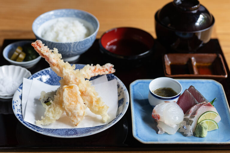 割烹料理 福やすのお造り、天ぷら御膳