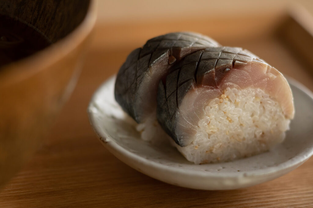Saba-zushi (mackerel sushi)