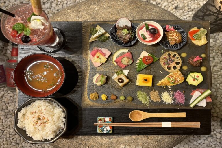 京 ～miyako～（ミヤコ）の肉ばんざいランチ