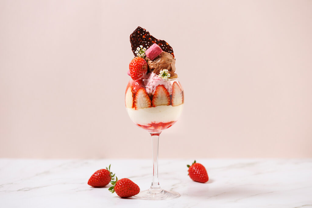 ERUTAN RESTAURANT / BAR Organic Strawberry and Chocolate Parfait