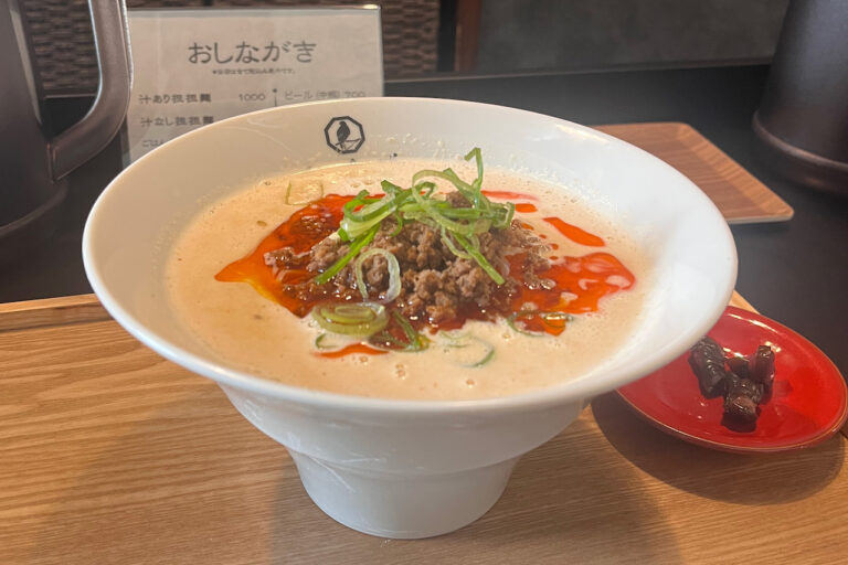 金鵄楼の汁あり担担麺