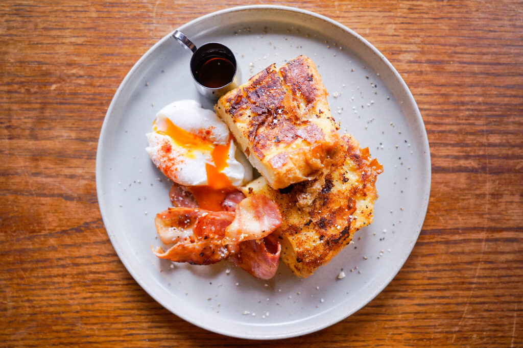 SCHOOL BUS COFFEE STOP KYOTO's French Toast Plate with Avocado Egg Cheese Toast