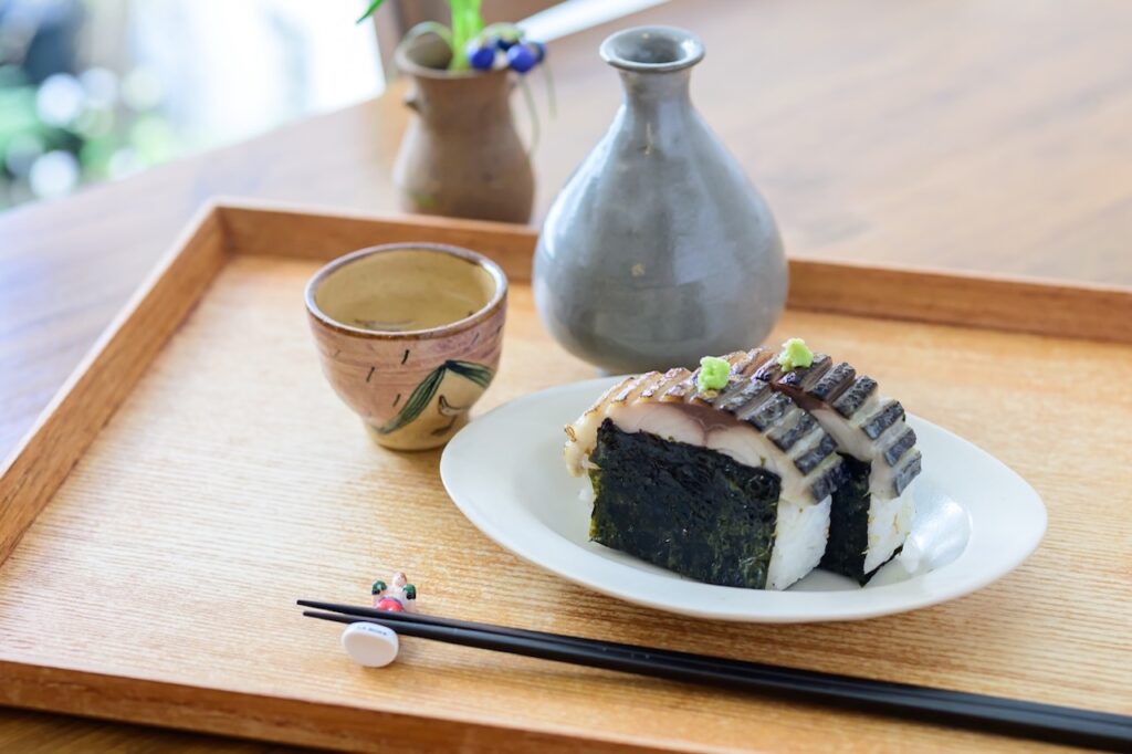 木陰　鯖寿司