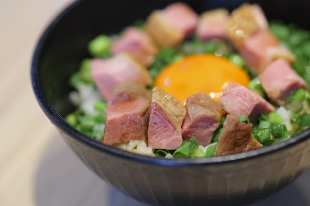 麺処かわ乃　鴨ユッケ丼