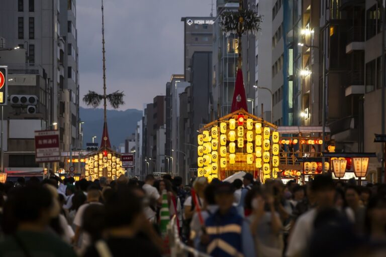 祇園祭　宵山　歩行者天国