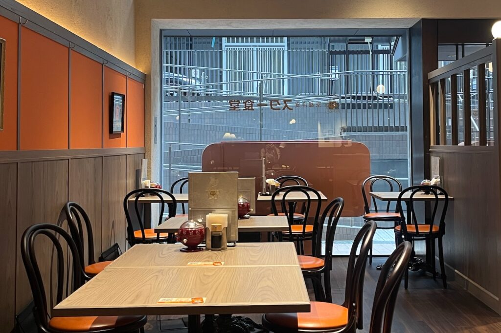 スター食堂 烏丸分店　内観