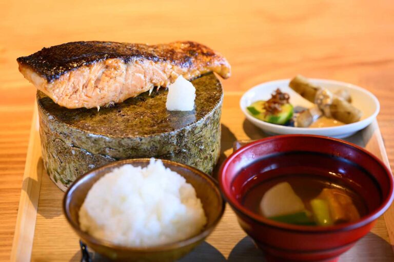 いとおかし 極厚銀鮭定食