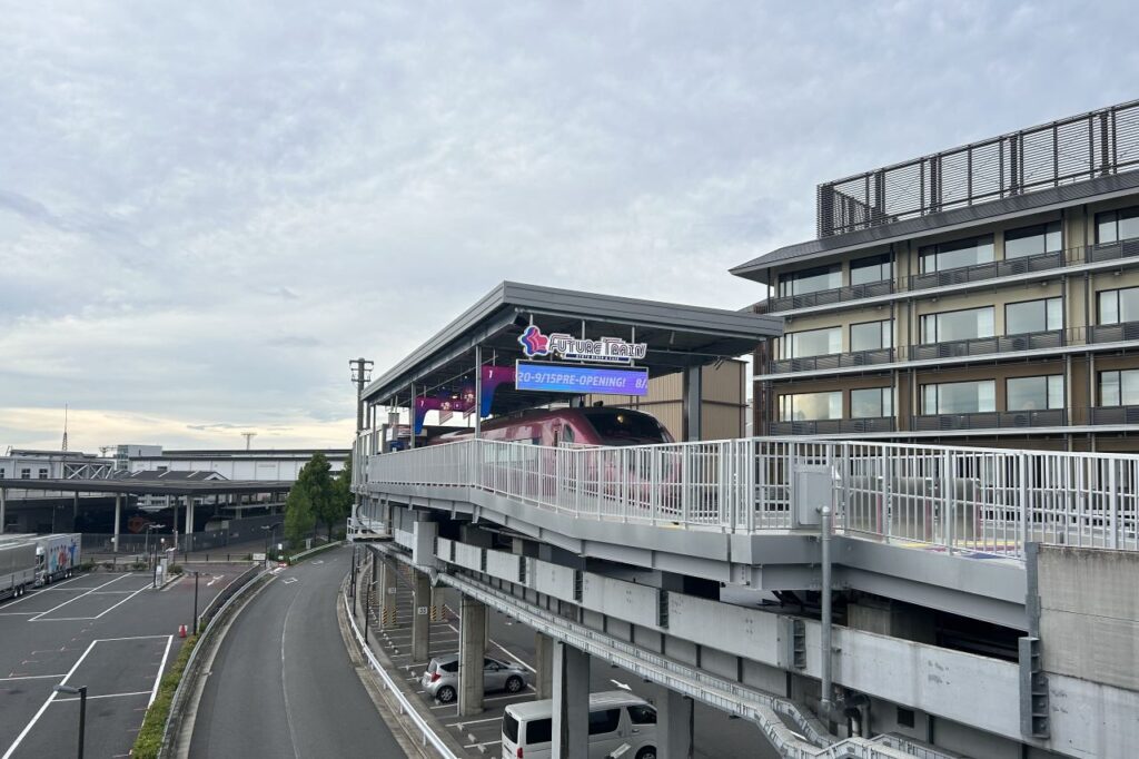 future train 外観