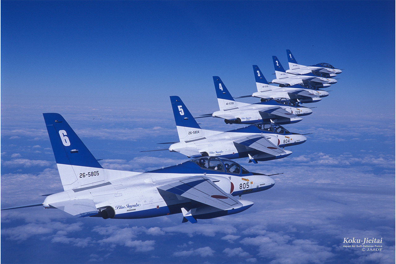 10月8日（水）ブルーインパルスが滋賀・彦根上空を展示飛行
