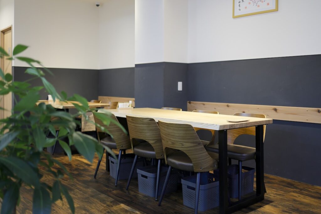 食堂かわむら　内観