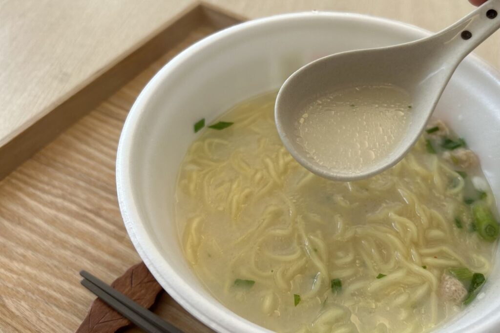 ニュータッチ 凄麺 京都伏見鶏白湯ラーメン