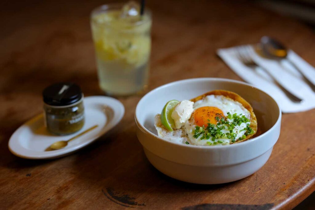 ROBYN ウエボス・ランチェロス