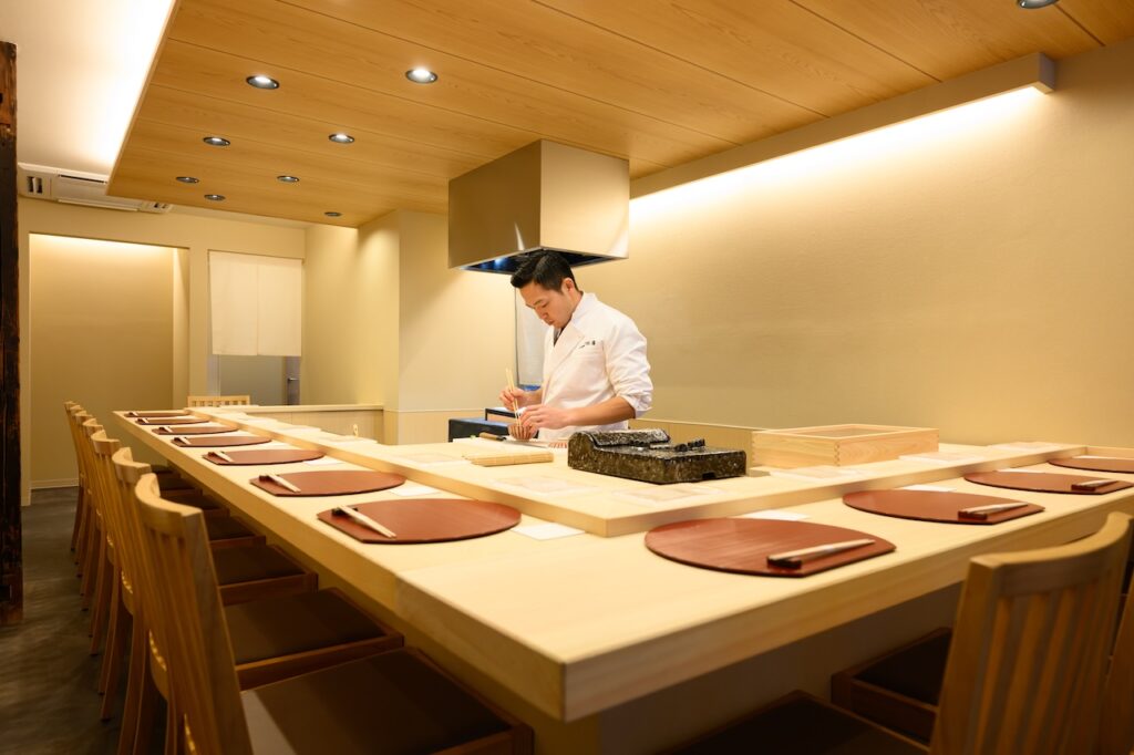 京都 鮨 松廣 内観