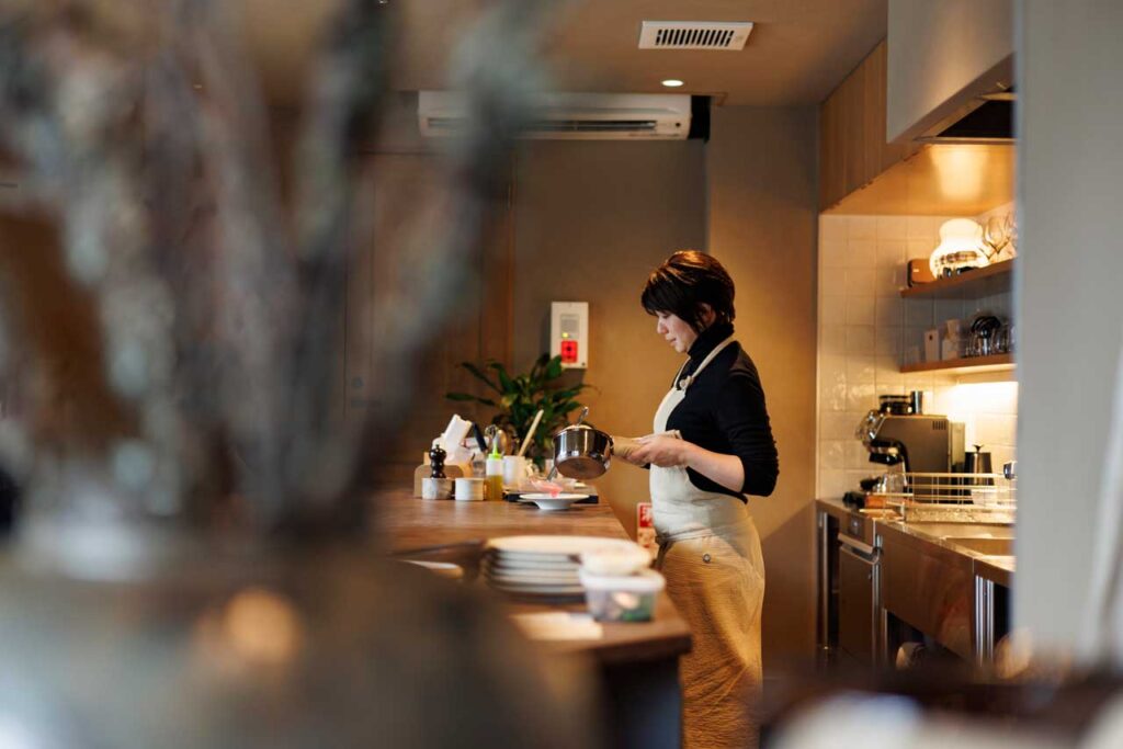 Matinée 店主清水さん　お店内観