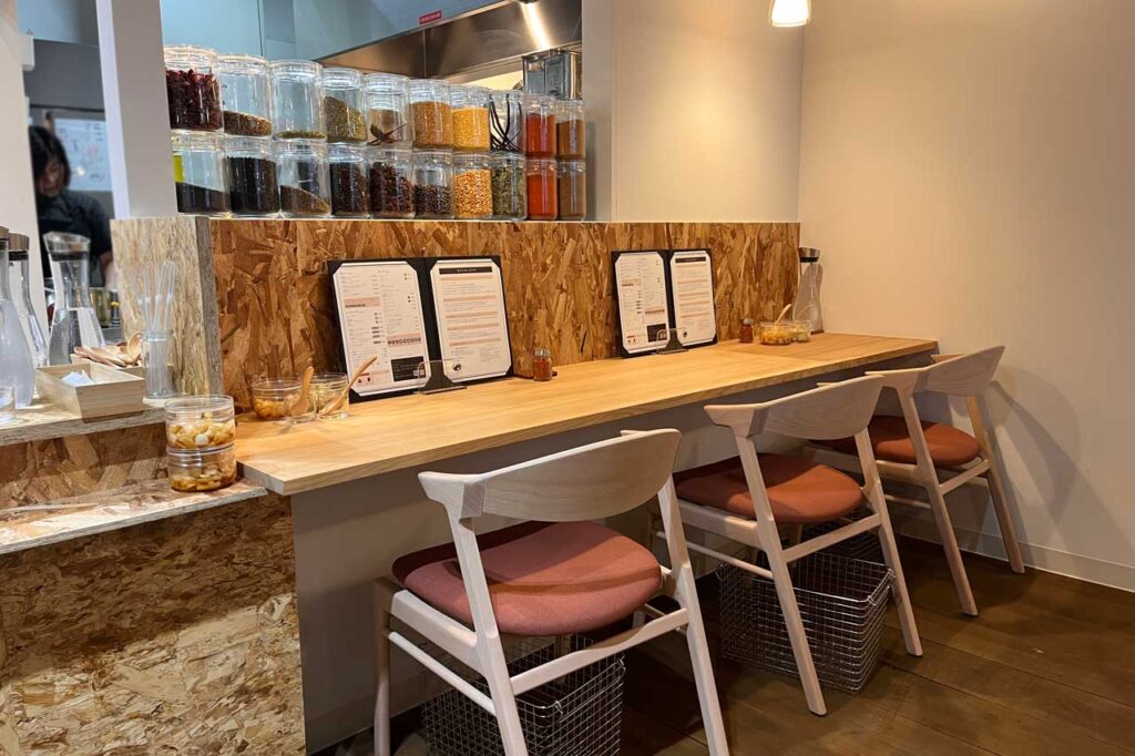 カリル 店内