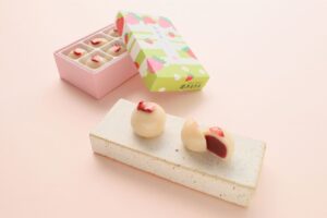 烏羽玉 〈いちごミルク〉6個入 972円