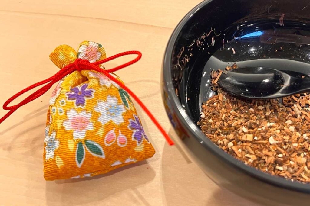 山田松香木店　香守り