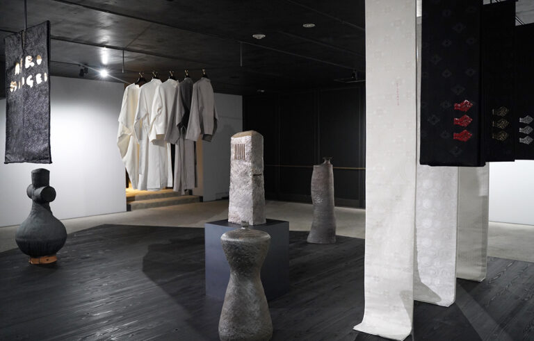 『シアスター・ゲイツ：Glorious Robe（グロリアス・ローブ）』03