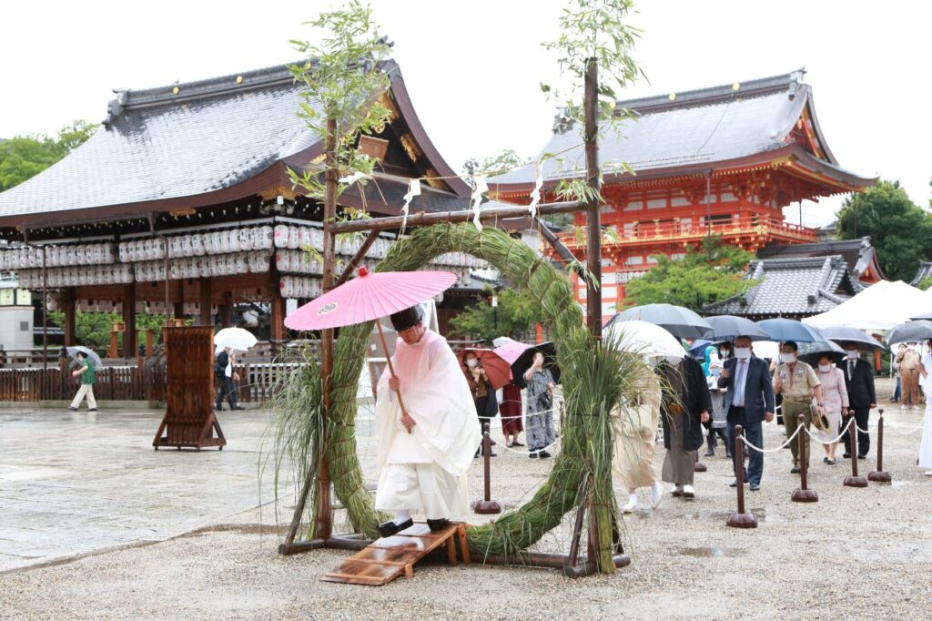 八坂神社　茅の輪